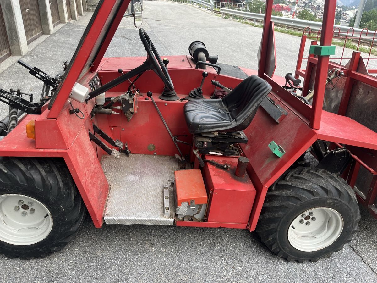Toutes les machines: Bucher tm 850 – D'occasion à St.Niklaus par rmddams4 1
