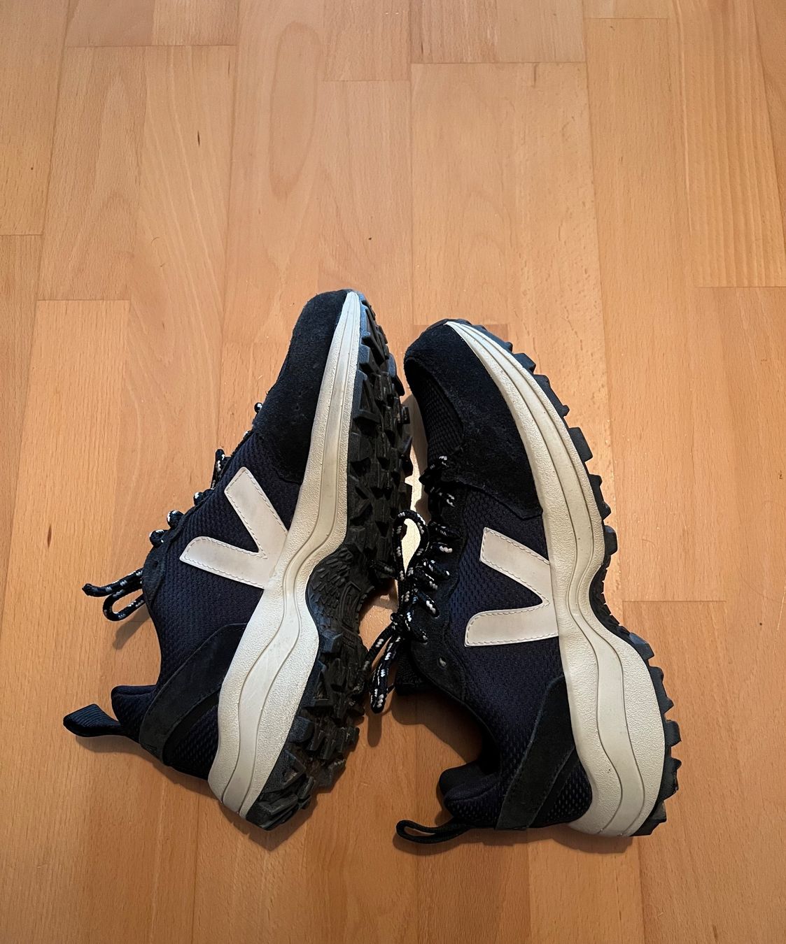 Veja Damenschuhe: Veja Sneaker – Gebraucht aus Münsingen von nma_9hpk