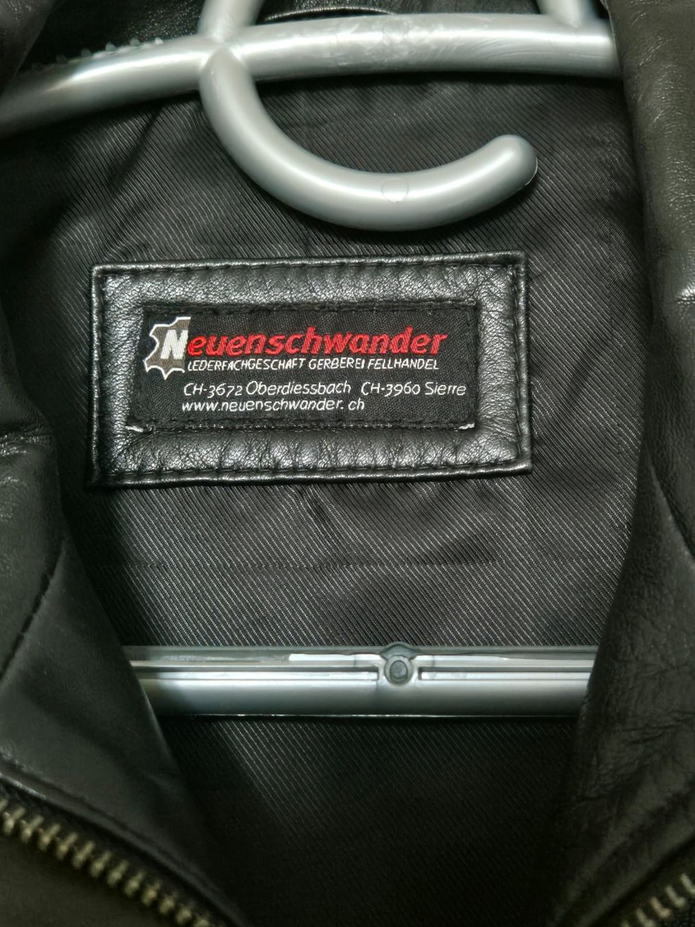 Jacken: Lederjacke Gr. 34 Neuenschwander Lederwaren – Gebraucht aus Oberdiessbach von Finland1977 1