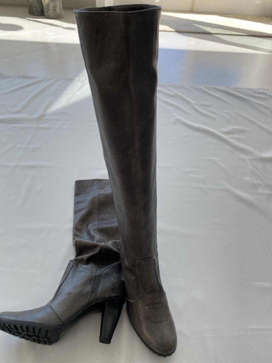 Marc Cain Chaussures femmes: Graue Leder Overknee Stiefel, Gr. 37 – Neuf avec emballage d'origine à Wettswil par ramba 1