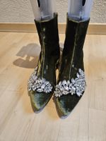 Zara Stiefeletten Samt grün mit Steinen