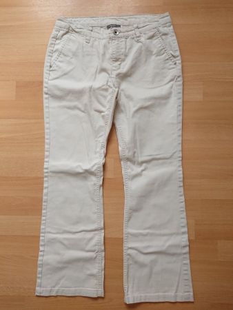 Damen Jeans Yessica Gr. 38 Beige Kurzgrösse Stretch