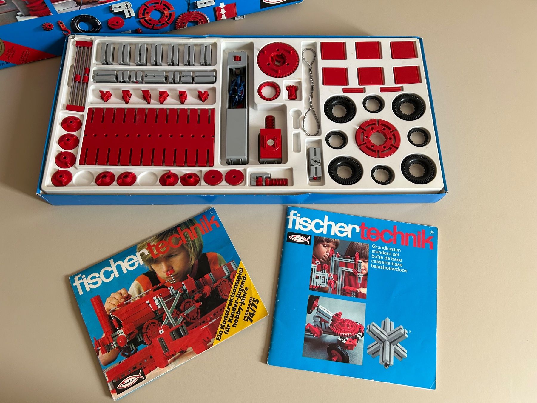 Fischer Kit di costruzioni: Fischertechnik 300 Grundkasten+Motor Konvolut – Usato da Zürich venduto da LuZ_8005 2