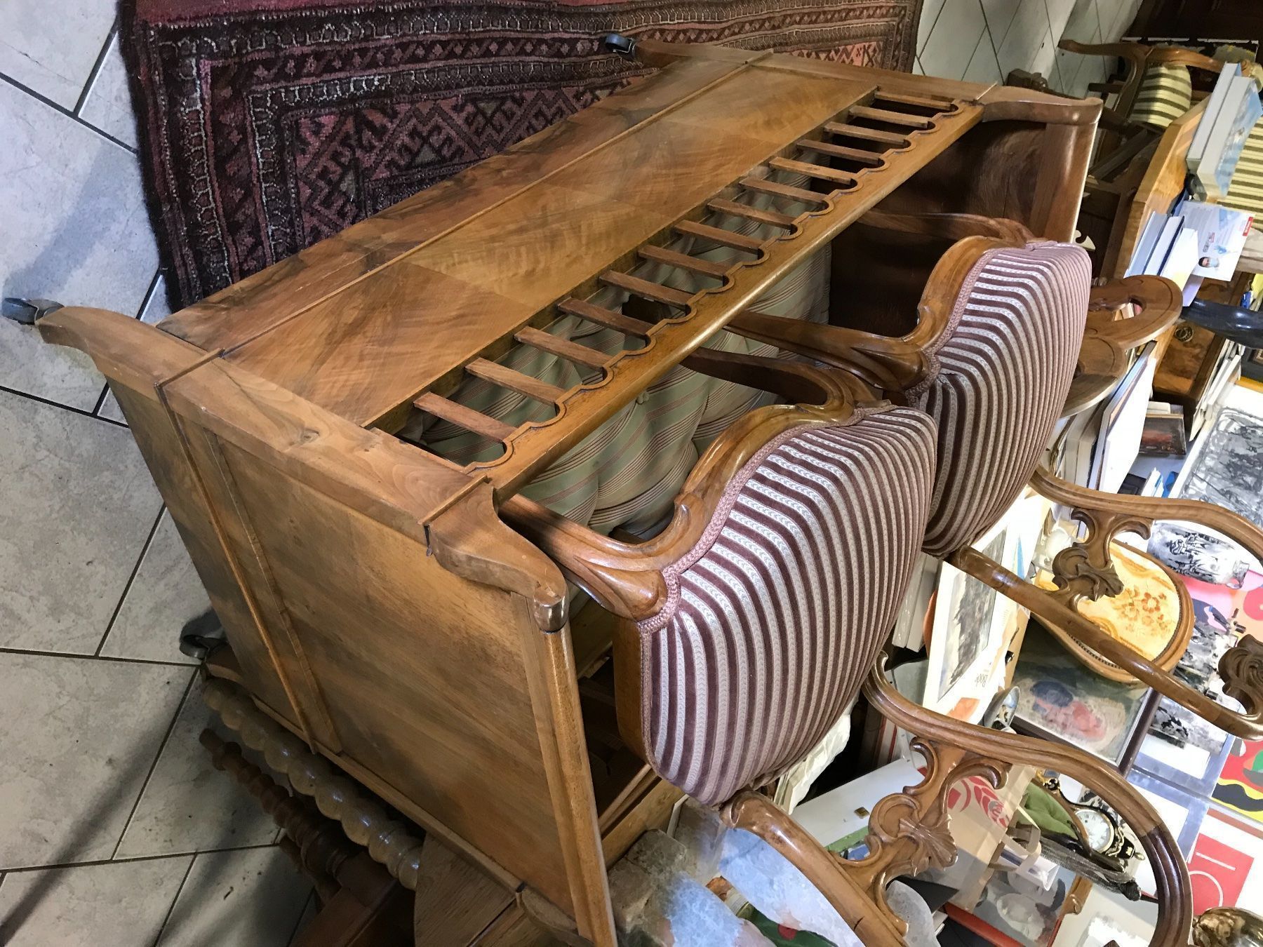 Betten: Antikes Kinderbett Nussbaum Biedermeier – Gebraucht aus Frasnacht von Kulturpalast 8