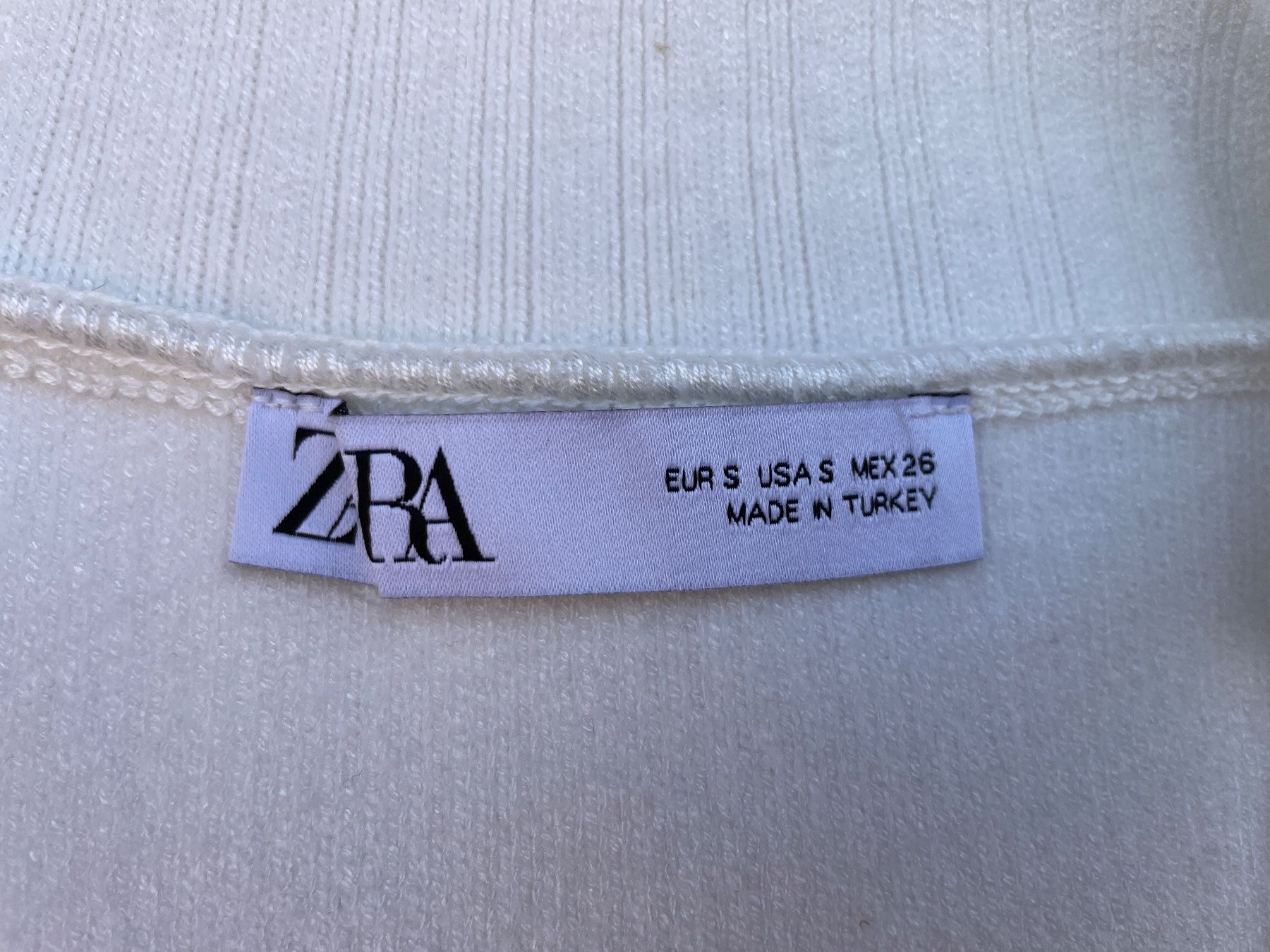 Zara Maglioni & Felpe: Flauschiger weisser ZARA Oversize Kurzarm Pullover Gr. S – Usato da Frasnacht venduto da GracyStore 3