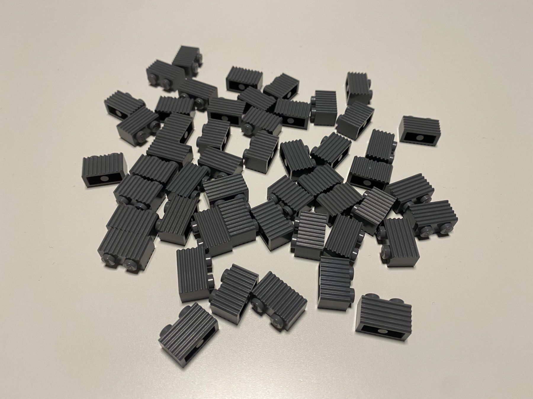 Lego Giocattoli: LEGO - 50 - GRAUE - RIPPEN - STEINE – Usato da Gelterkinden venduto da ajdt4