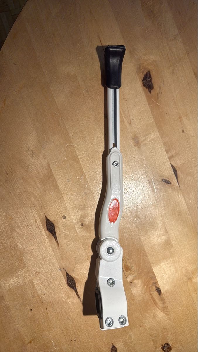 Pièces détachées: Béquille de vélo réglable neuve – Neuf (Voir description) à Chêne-Bougeries par Seetooyoo