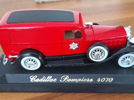 Cadillac Pompiers 4070 Solido, rot, Sammlerstück von SLIDO