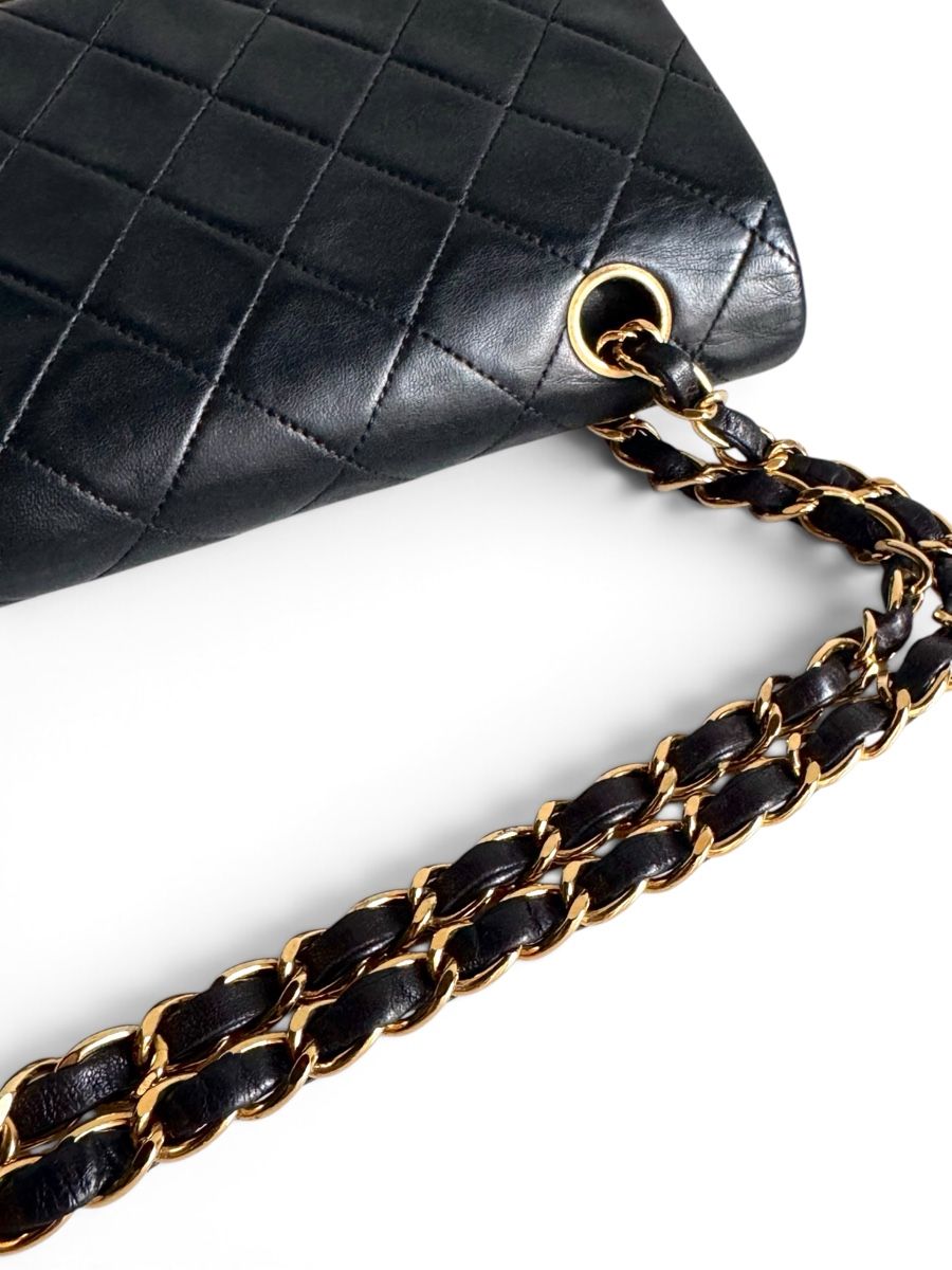 Chanel Taschen für Damen: CHANEL Lambskin Quilted Medium Double Flap Tasche – Gebraucht aus Kriens von hannaandkiko 6