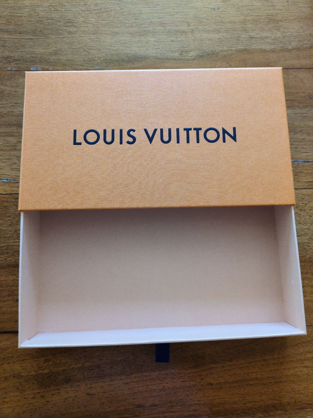 Altro in Decorazioni & Accessori: Louis Vuitton Box  – Usato da Wil / ZH venduto da Tomseymoor 2
