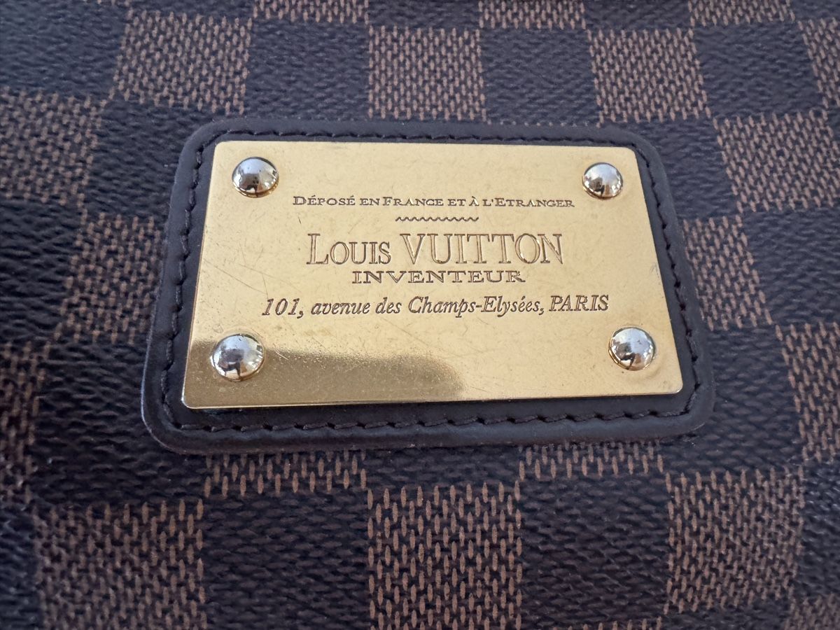 Louis Vuitton Borse: Louis Vuitton Pochette Eva – Usato da Bachenbülach venduto da Elcomaster 5