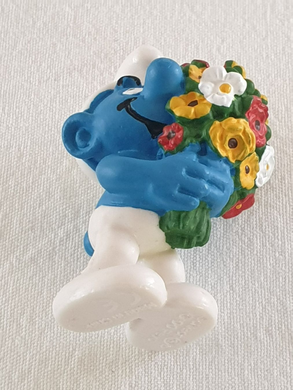 Schleich Statuette: Schlumpf mit Blumenstrauss – Usato da Mörschwil venduto da spirspi 7