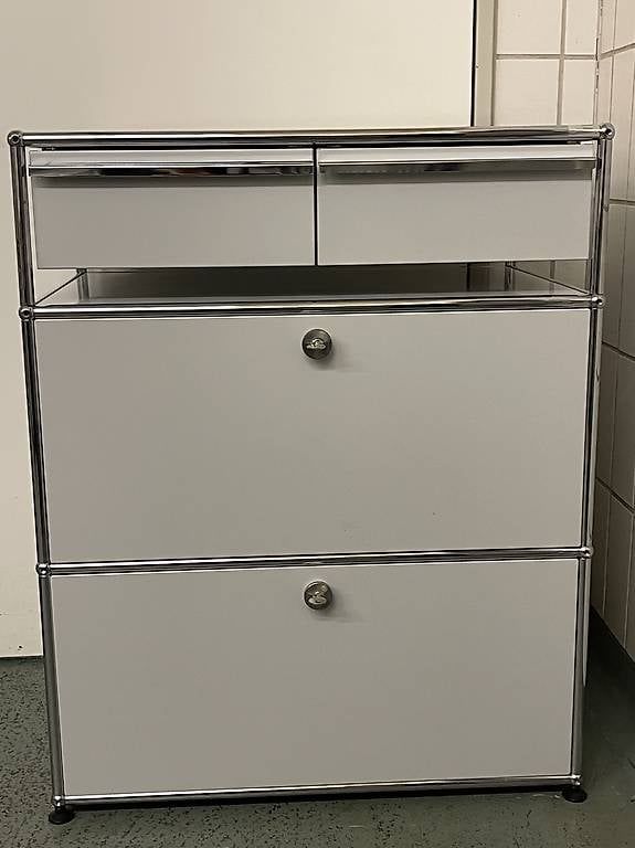 USM Kommoden: USM Haller Sideboard Lichtgrau – Gebraucht aus Dietikon von Kumar_Occasionen 1