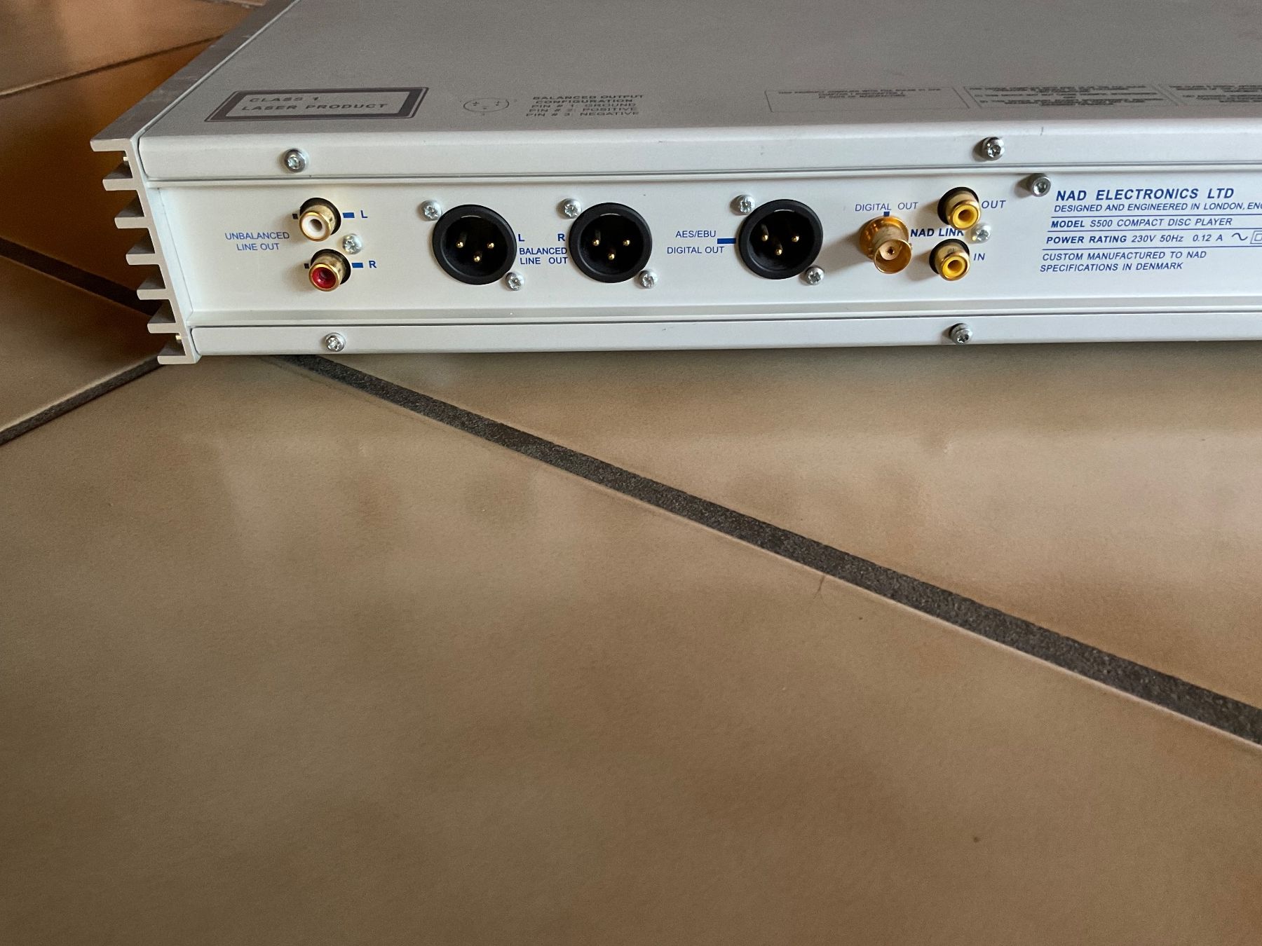 Nad Systèmes audio & multimédias: Lecteur cd NAD S500 Silver Line DÉFECTUEUX – D'occasion à Cortébert par Wolphy 1