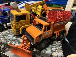 Bruder Unimog , Mac Betonmischer ,MAN Absclepper ,Powpatrol