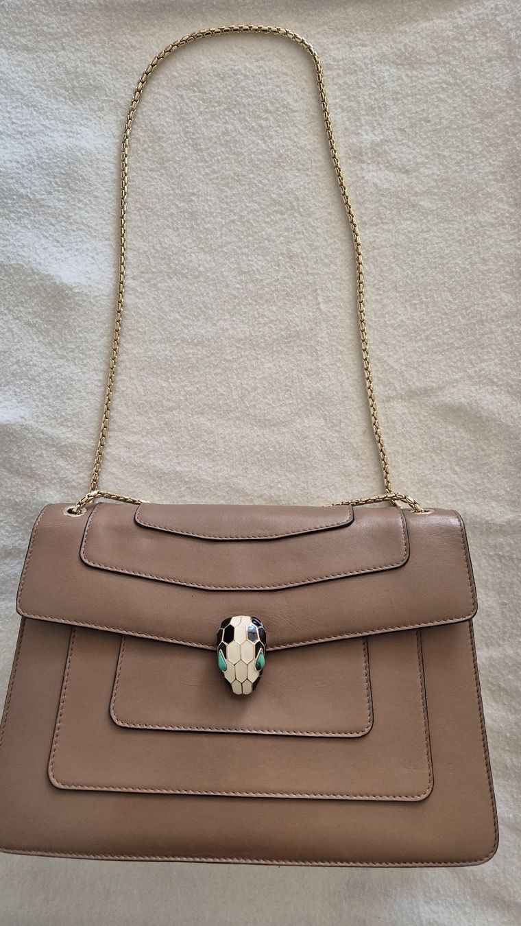 Bulgari Taschen für Damen: Die mittelgroßSe Serpenti Forever Schultertasche Leder – Gebraucht aus Glattpark(Opfikon) von bar_p2wj 5