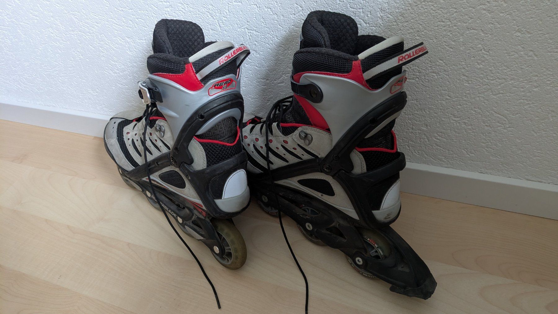 Pattini in linea & Pattini a rotelle: Inlineskates Rollerblade, Top Zustand, Grösse 43/44 – Usato da Muri AG venduto da Creation2 2