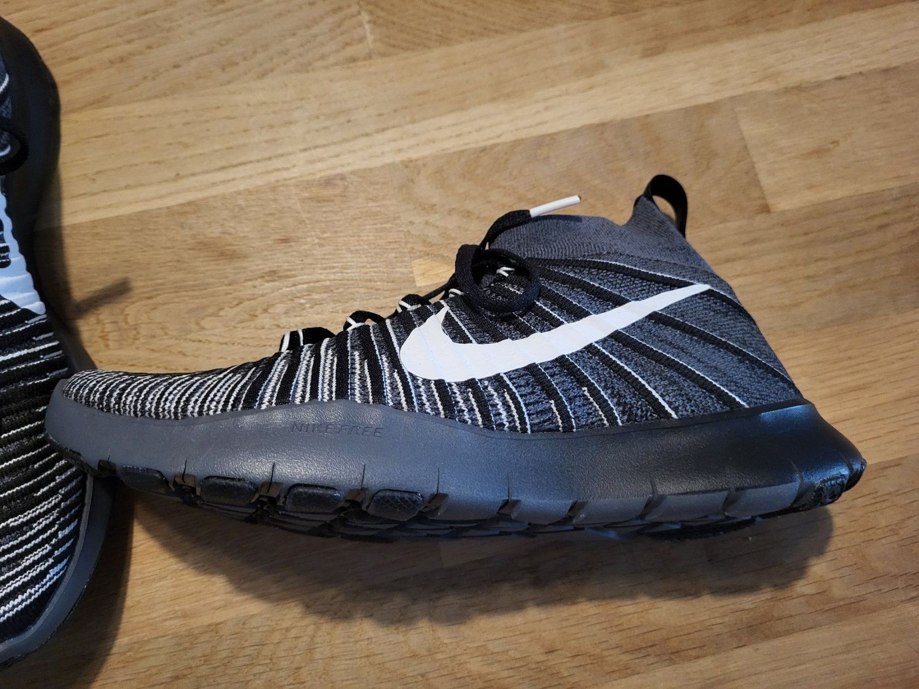 Nike Scarpe da uomo: neu: Sneaker Nike Train Force Flyknit Gr. 42.5 – Nuovo (secondo la descrizione) da Urtenen-Schönbühl venduto da Chaeppeler 4