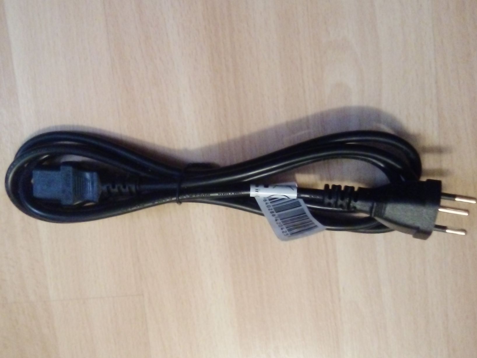 Cavi: Computer Stromkabel PC Schwarz – Usato da Winterthur venduto da Colonica