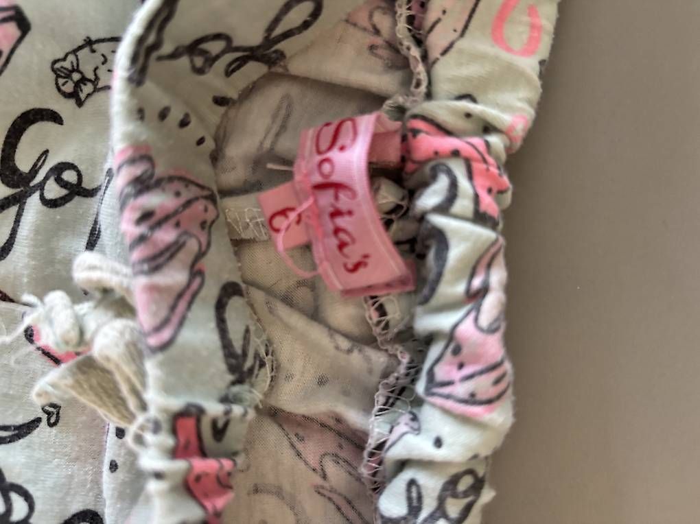 Pantaloni: 3 x kurze Hosen Gr. 122 – Usato da Winterthur venduto da sandra567 2