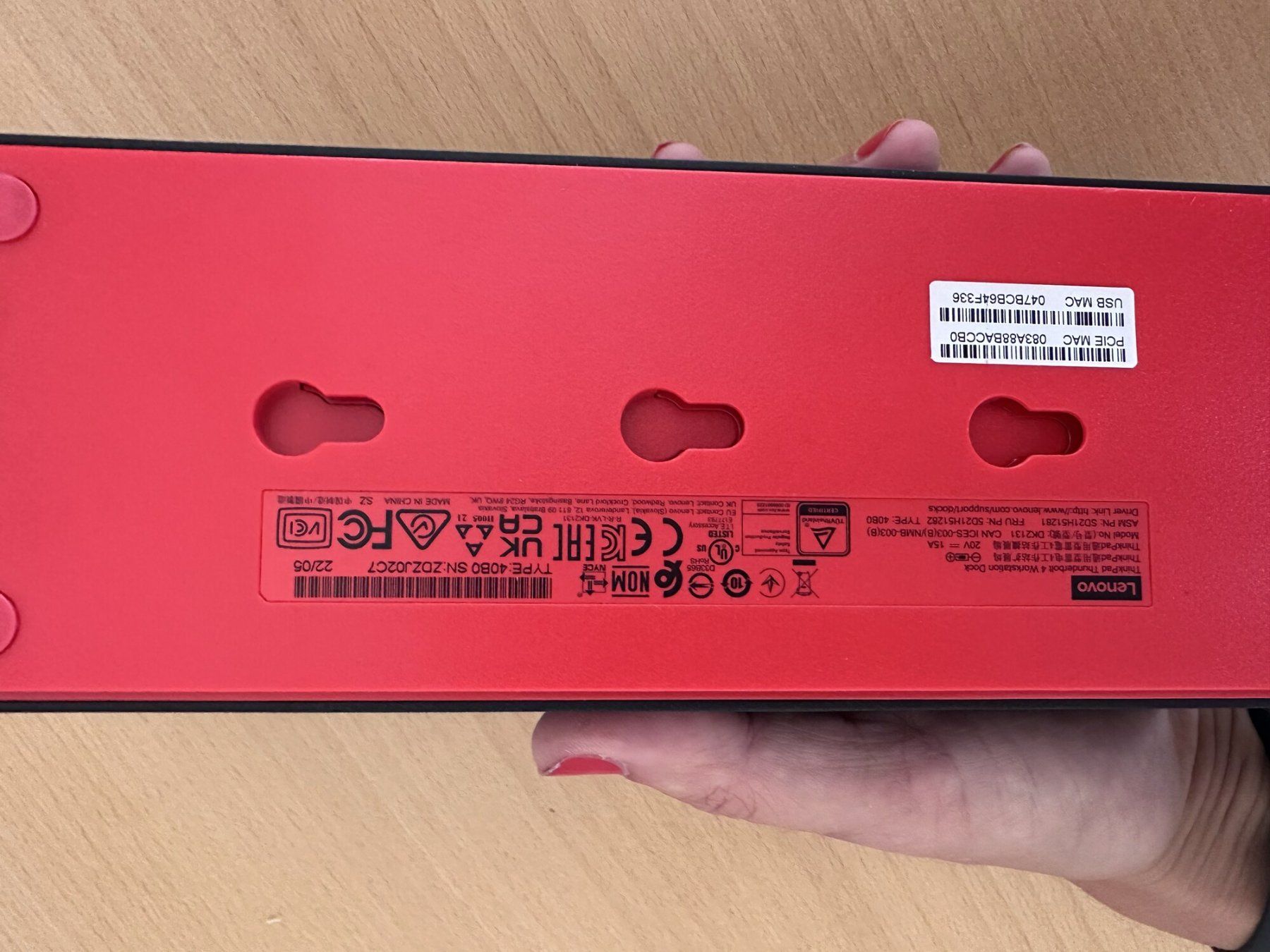 Lenovo Docking station: Lenovo ThinkPad Universal Thunderbolt 4 Dock 40B0 + Netzteil – Usato da Zürich venduto da mailgoe 1