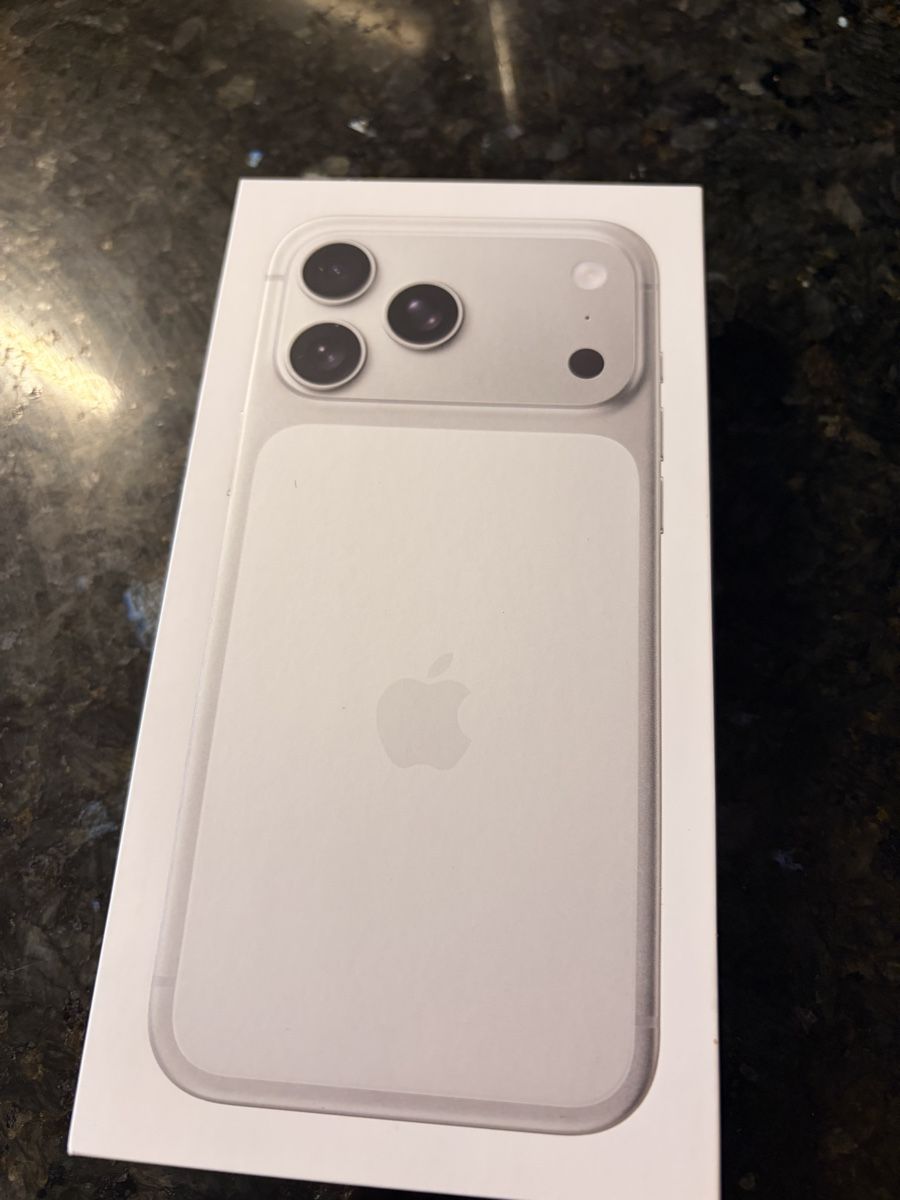 Apple Handys / Smartphones: iPhone 17 Pro Max, Silver, 1TB – Neu und originalverpackt aus Jona von bofialeal 2