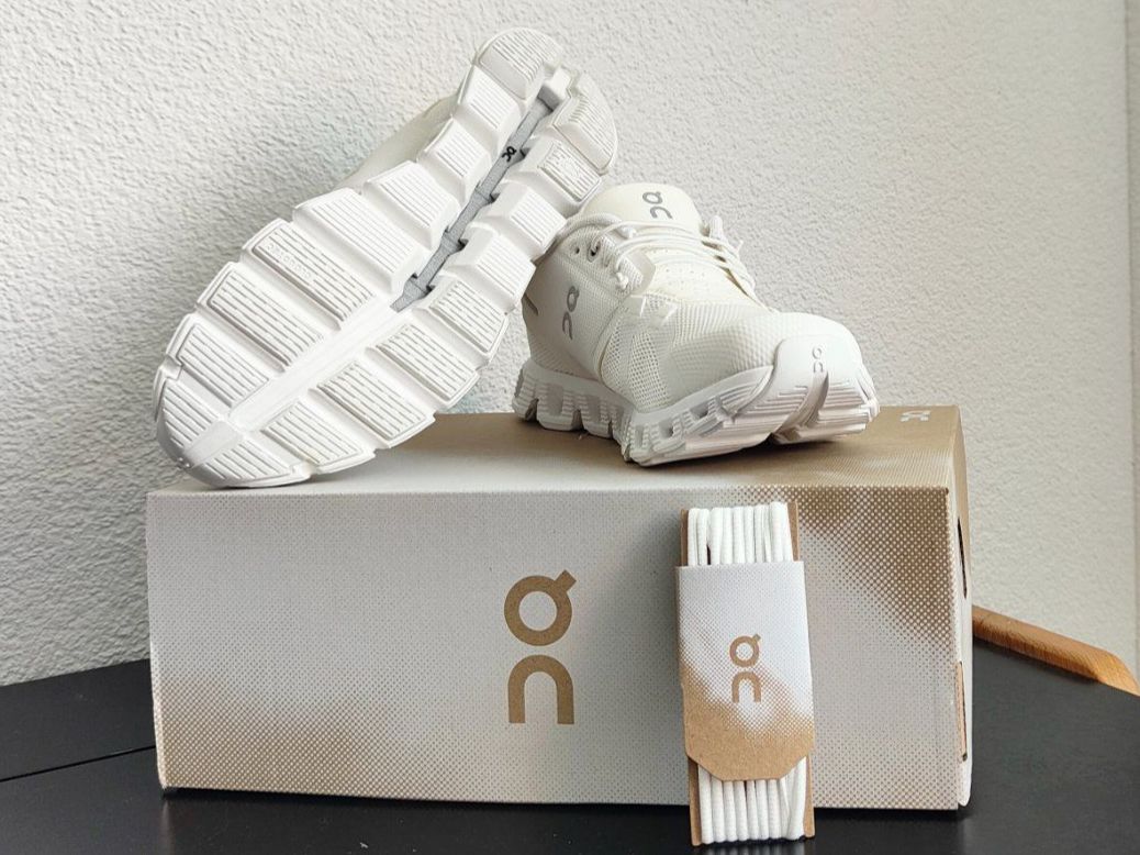On Scarpe da donna: On Cloud 5 Damenschuhe "All white" Gr.40 NEW – Nuovo e nell'imballaggio originale da Worben venduto da oursonne80 2