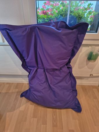 Grosser Sitzsack in Lila - ideal für den Sommer!