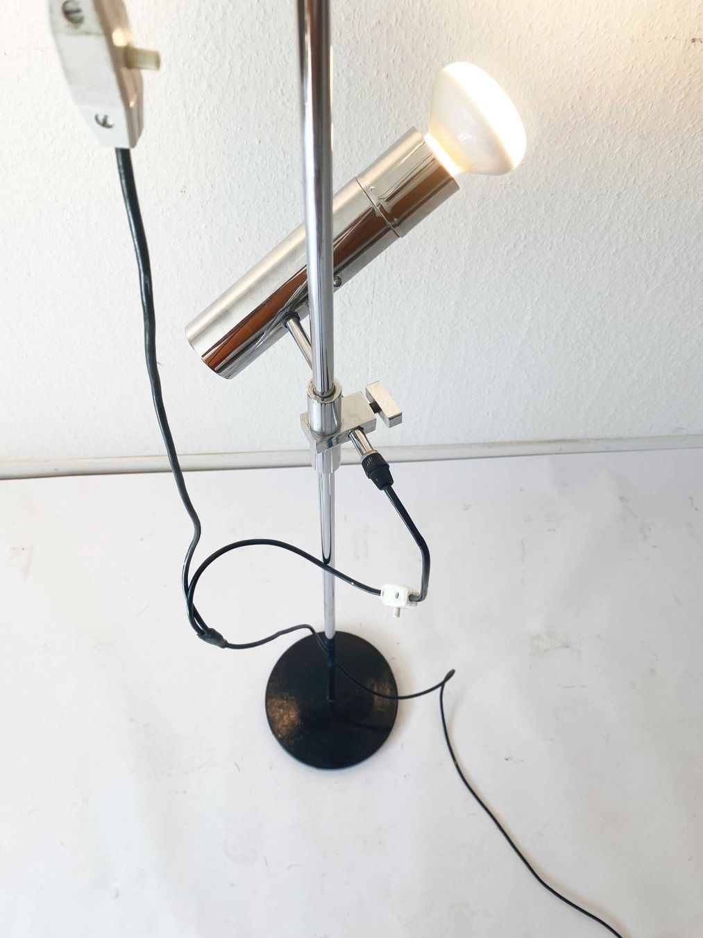 Lampade: Spot Stehlampe aus den 70igern – Usato da Beringen venduto da Kultgut 9