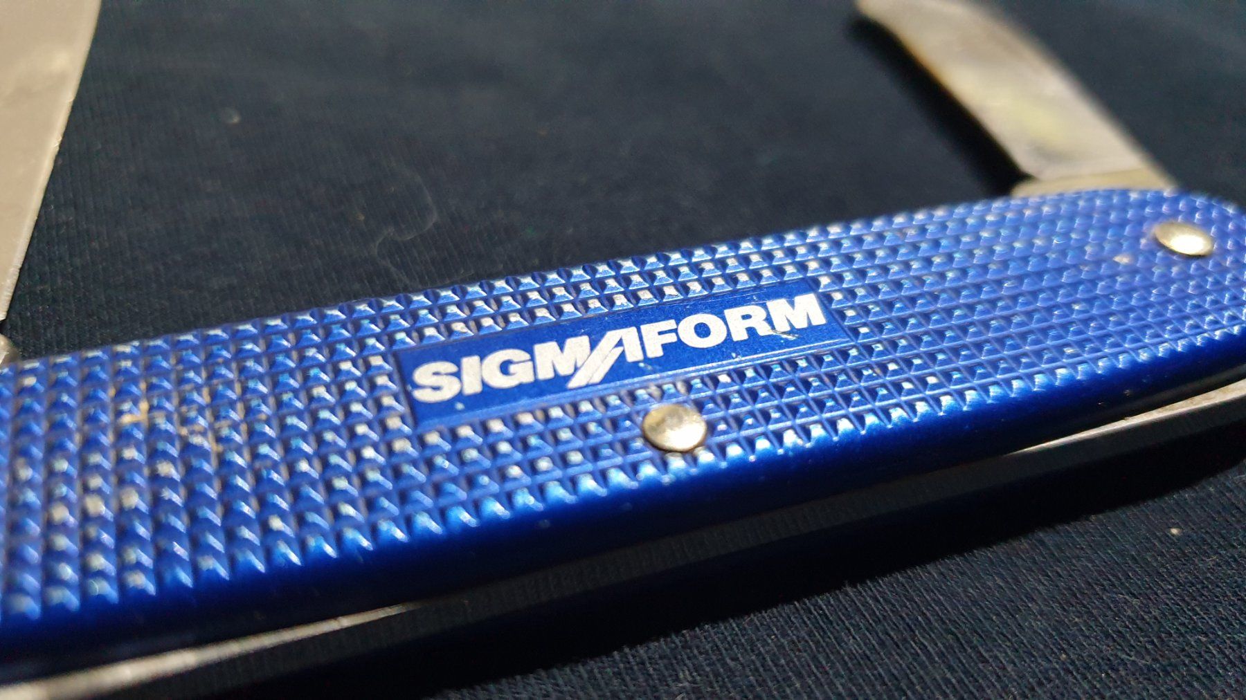 Victorinox Coltelli tascabile: SigmaForm Blau Victorinox Alox Sackmesser – Usato da Val D Illiez venduto da SnowRoof 2