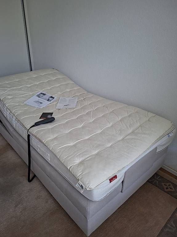 Letti: Boxspringbett mit Fernbedienung – Usato da Hausen AG venduto da Hardi2018 4