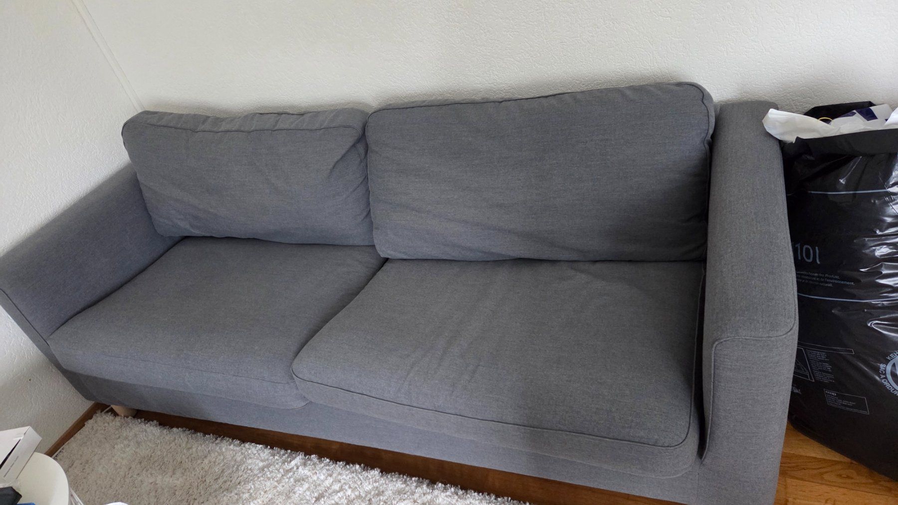 Divani: graues Sofa – Usato da Esslingen venduto da Tstetti