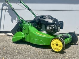 John Deere Profimäher mit Heckwalze