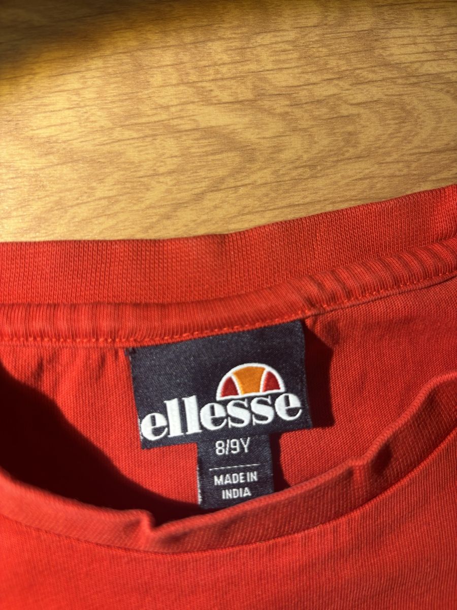 Ellesse Camicette, T-shirt & Top: ELLESSE red cropped top – Nuovo (secondo la descrizione) da Lavigny venduto da bea_26wd 2
