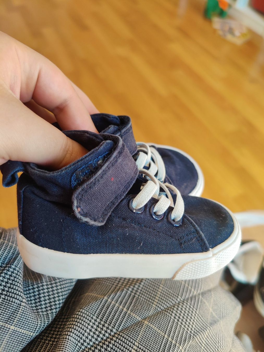 H&M Chaussures garçon: Baby shoes – D'occasion à Dübendorf par vas_69xt 2