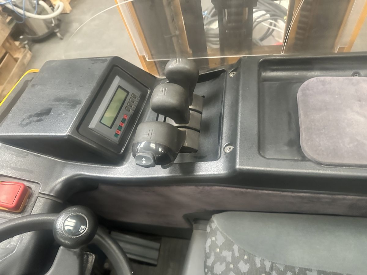 Jungheinrich Carrelli elevatori e a forche: Jungheinrich Stapler 2 EPZS 280 – Usato da Nebikon venduto da schnischna80 3