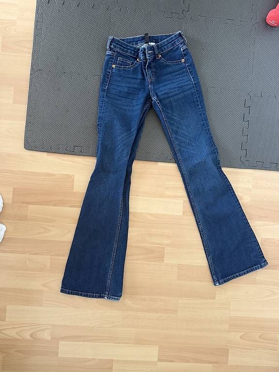 Pantaloni: H & M hose – Usato da Oensingen venduto da luk_6wrk