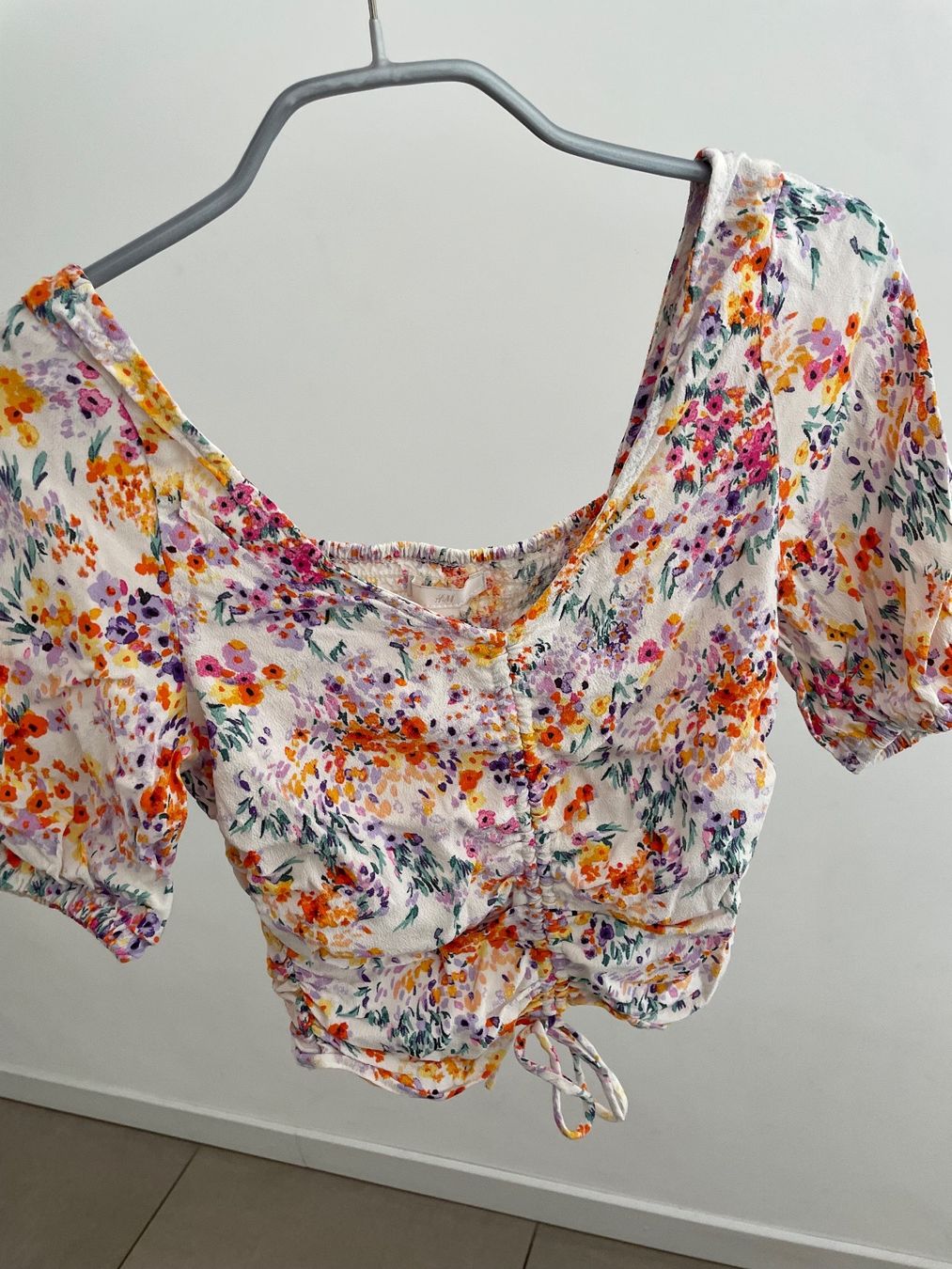 H&M Top: Top Fleuri Taille XS – Usato da Sion venduto da Mazarine_ 1