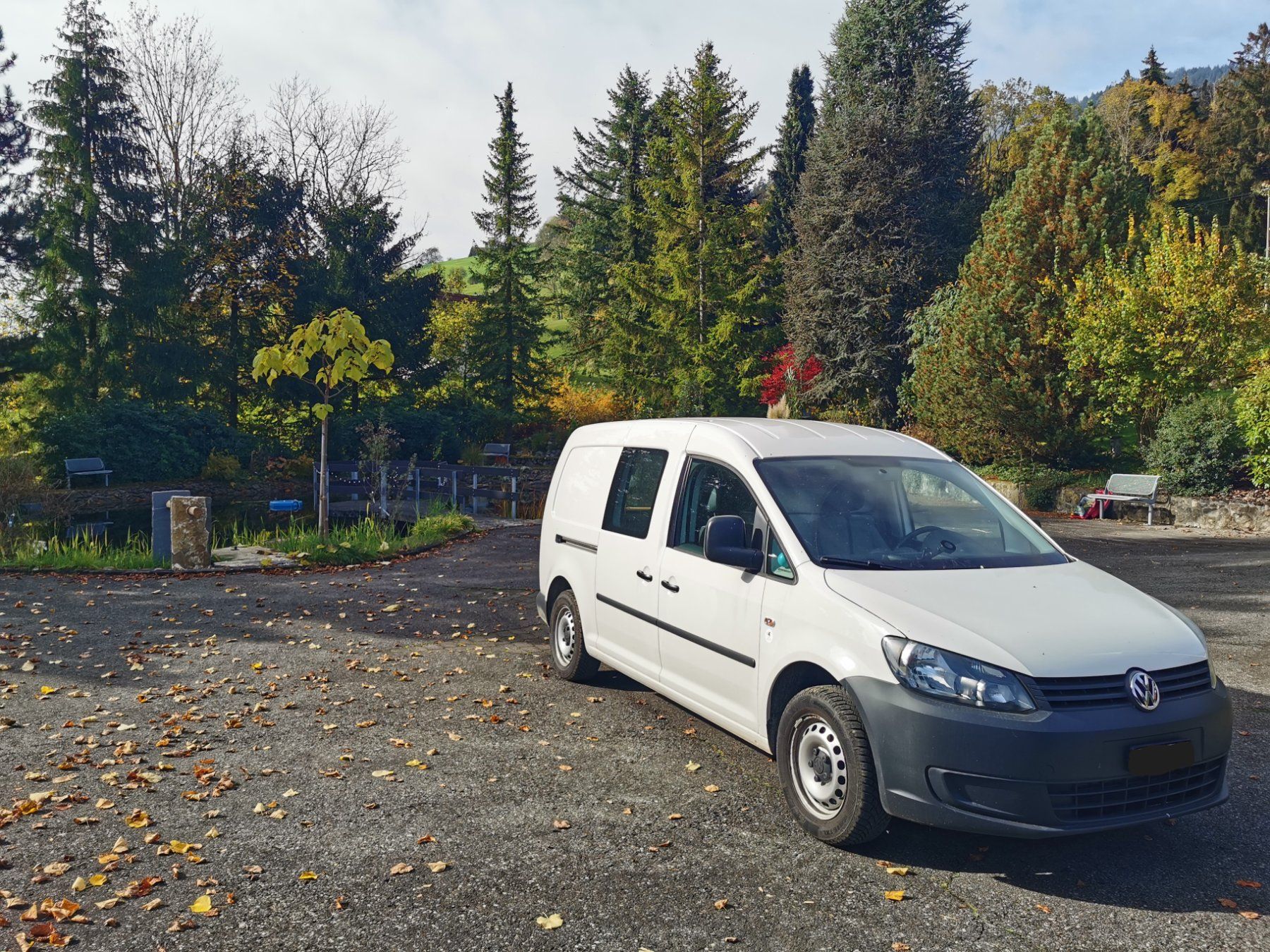 VW Camping Fahrzeuge: FRISCH AB MFK!Camper VW Caddy Maxi (Campingausbau,Campervan) – Gebraucht aus Zürich von hobbit87