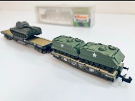 3x Militär Panzer auf Doppel-Konvoi SPUR N