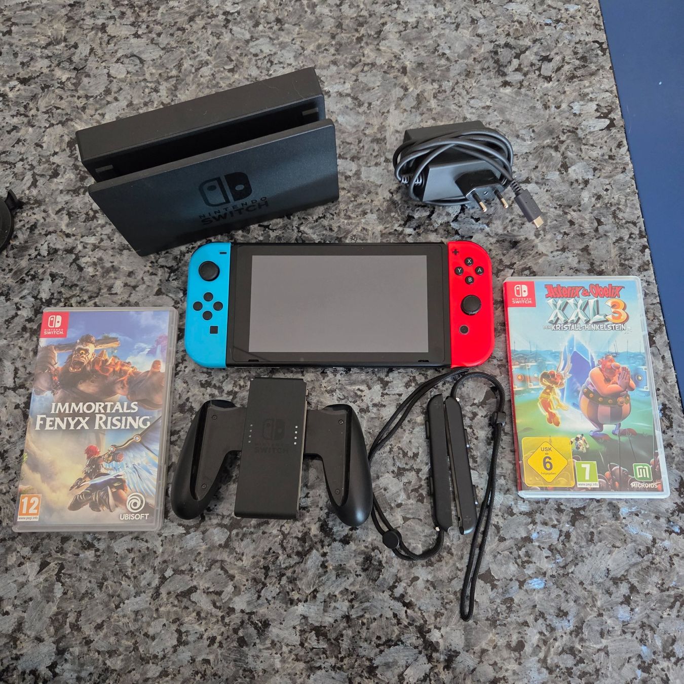 Nintendo Consoles: Nintendo Switch inkl. Zubehör ab CHF 1.- – D'occasion à Vernayaz par Lecoffreromand