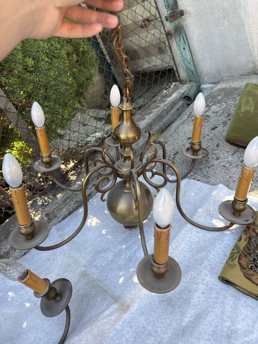 Lustres & lampes de plafonds: Antiker Kronleuchter Nr. 1 – D'occasion à Reinach par handyman_gp