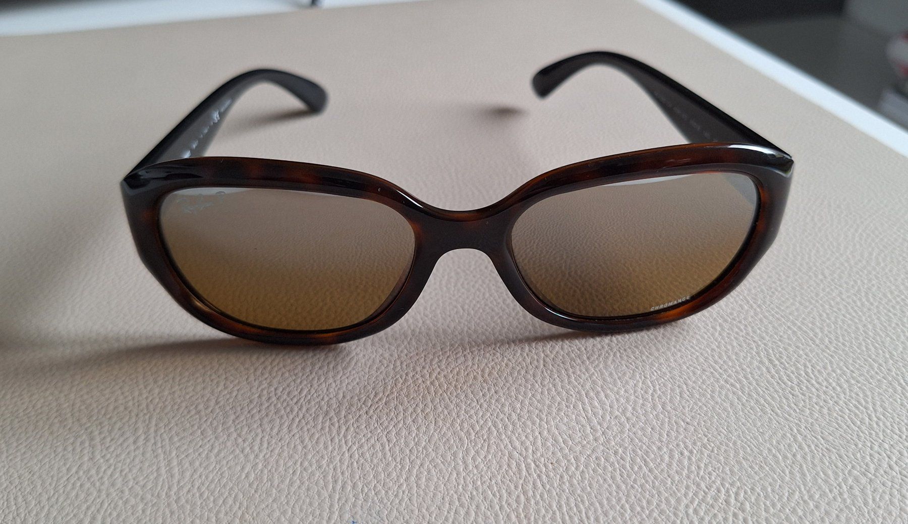 Ray-Ban Occhiali & Lenti: Ray-Ban Sonnenbrille Damen Model code RB4282CH 6281A2 55-18 – Usato da St.Gallen venduto da Puppa 2