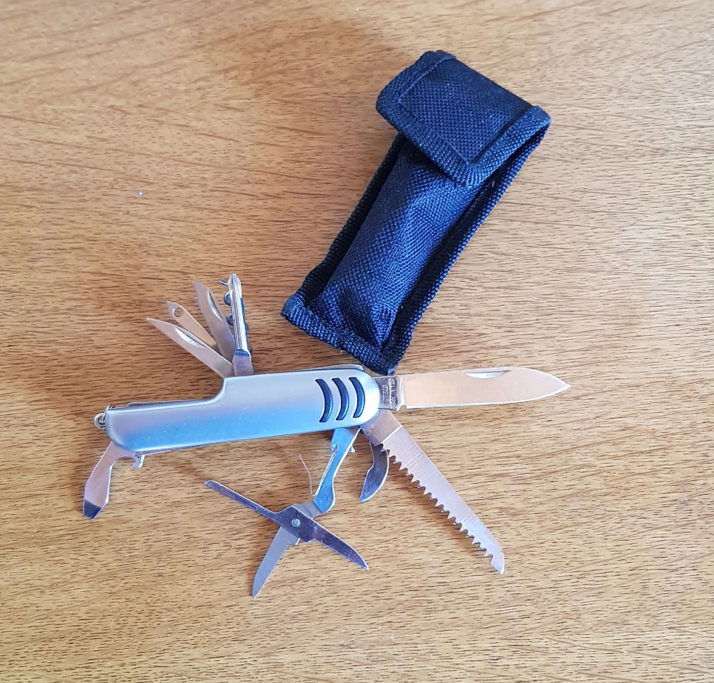 Coltelli tascabile: 10teiliges Sackmesser mit Tasche – Usato da Erlenbach ZH venduto da wem_6f9c