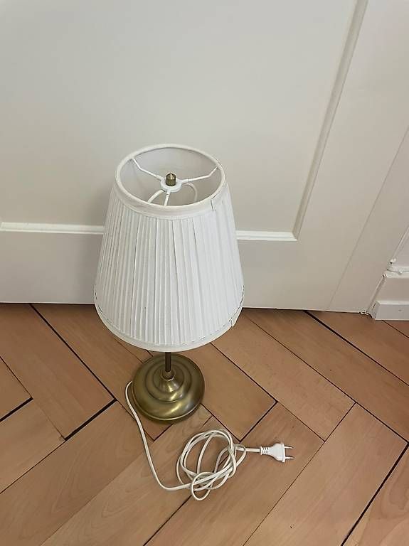 Lampade: Nachttischlampe – Usato da Basel venduto da jan_vf8z 2