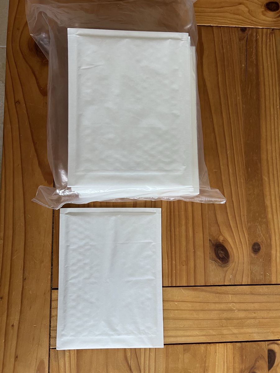Buste & buste per spedizione: 20 Neue, gepolsterte Briefumschläge – Nuovo e nell'imballaggio originale da Kallnach venduto da sta_sy57