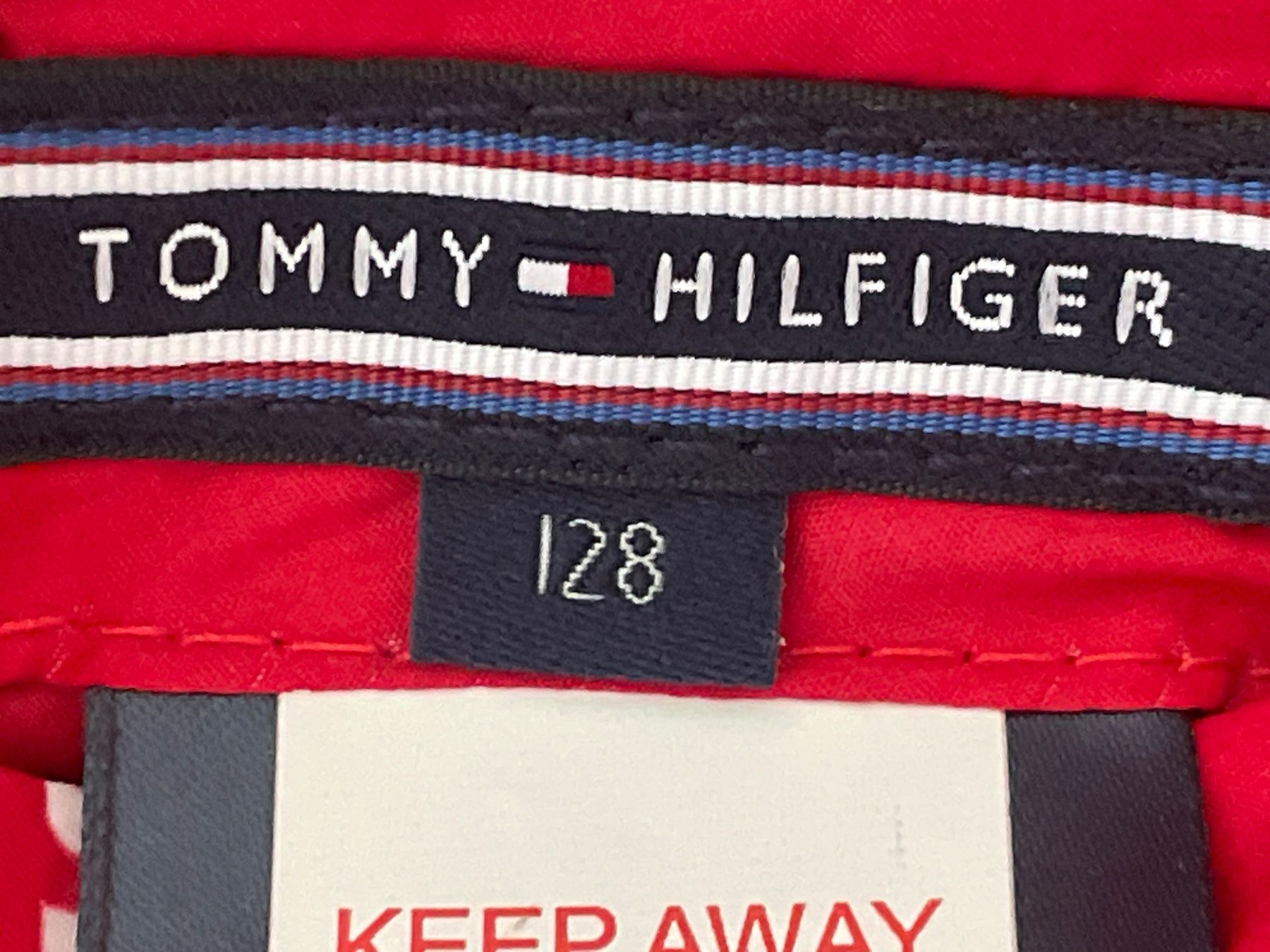 Tommy Hilfiger Giacche & Cappotti: Jacke Zwischensaison Gr. 128 – Usato da Genève venduto da Buens4 1