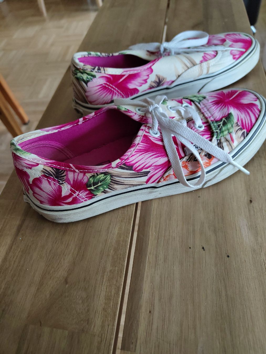 Vans Scarpe da donna: Vans Damenschuhe Blumenmuster Grösse 37 – Usato da Dietlikon venduto da VintageStudioZurich 6