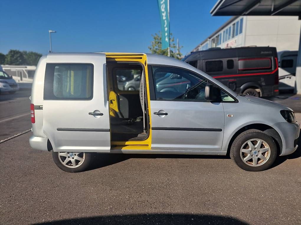 VW Véhicules utilitaires: VW Caddy 4X4 – D'occasion à Baar par ver_z7lm 4