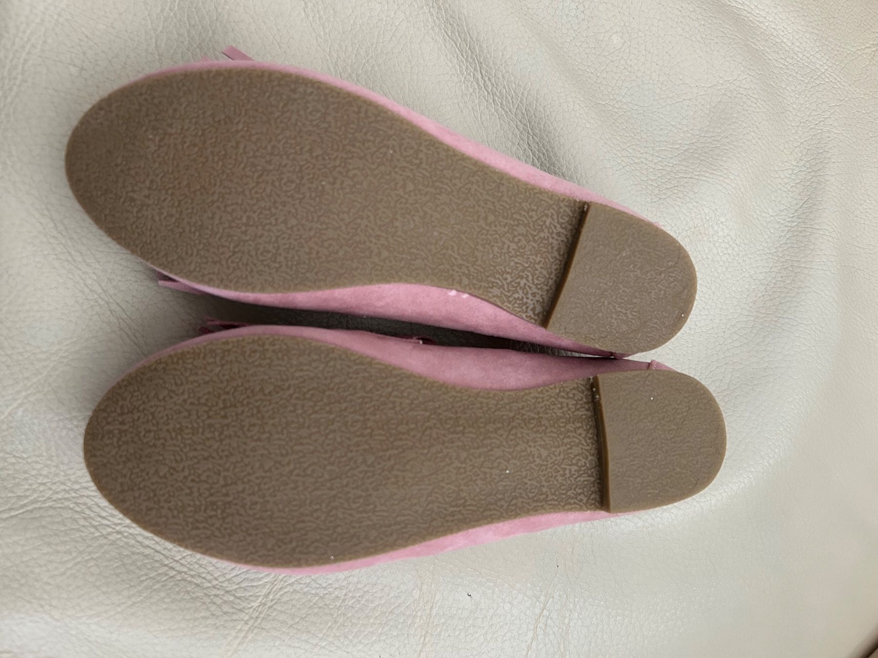 Scarpe per ragazze: Riemchenballerinas Gr. 32. Farbe Rosa. – Nuovo (secondo la descrizione) da Herrliberg venduto da Mena013 6